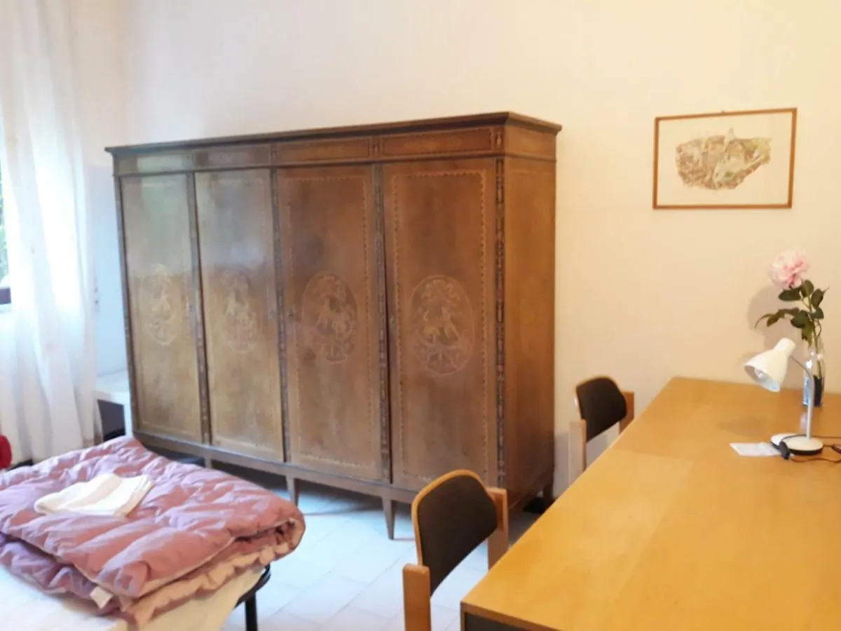 Bed In Siena Guest House 3*,  إيطاليا