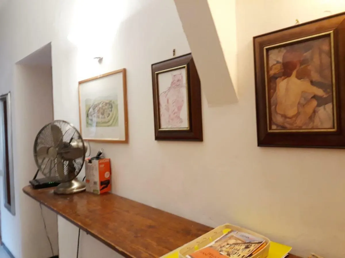 Bed In Siena Guest House 3*,  إيطاليا